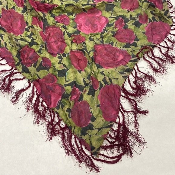 Zazou wrap scarf fringed floral - Picture 3 of 6